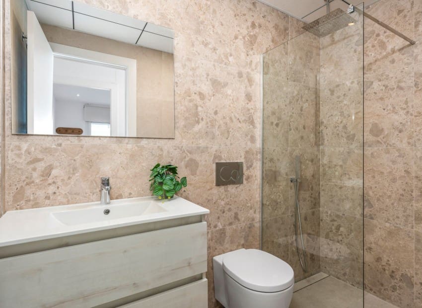 Chalet de 3 habitaciones en Los Alcázares en venta con piscina - 379.900 € (Ref: 8825802)