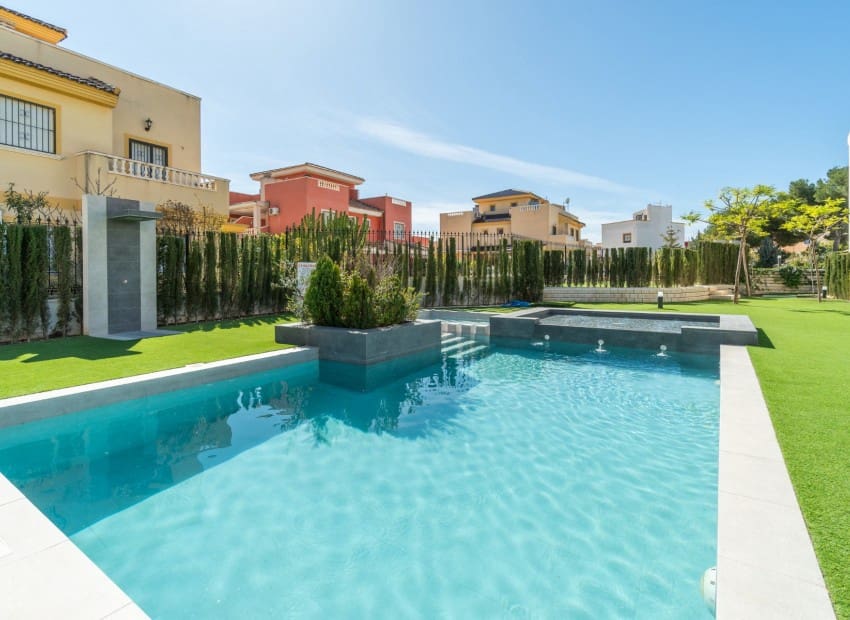 2 chambre Appartement à vendre à Torrevieja avec piscine - 274 900 € (Ref: 8825803)