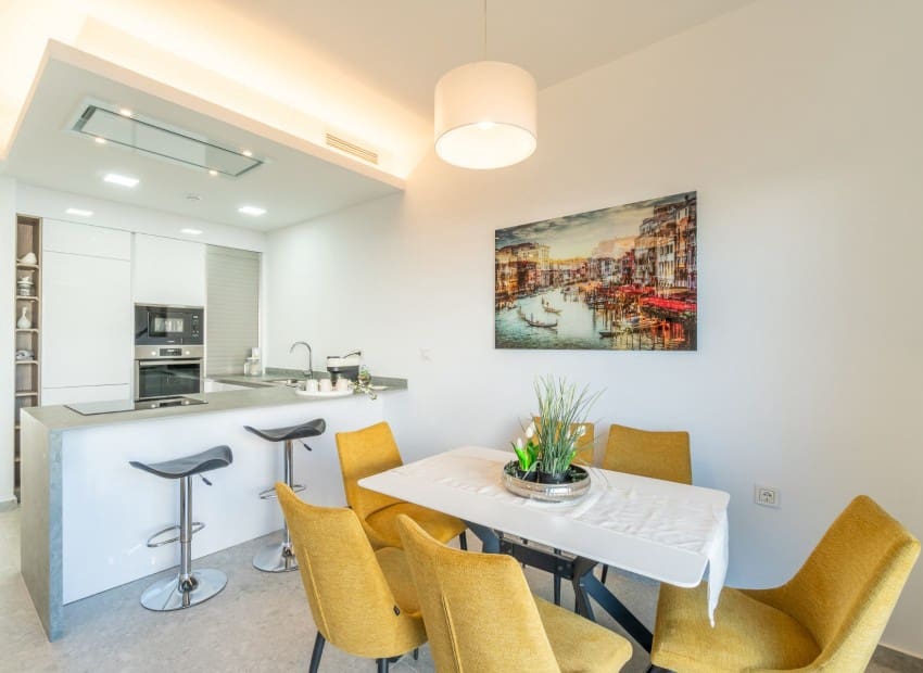 2 chambre Appartement à vendre à Torrevieja avec piscine - 274 900 € (Ref: 8825803)