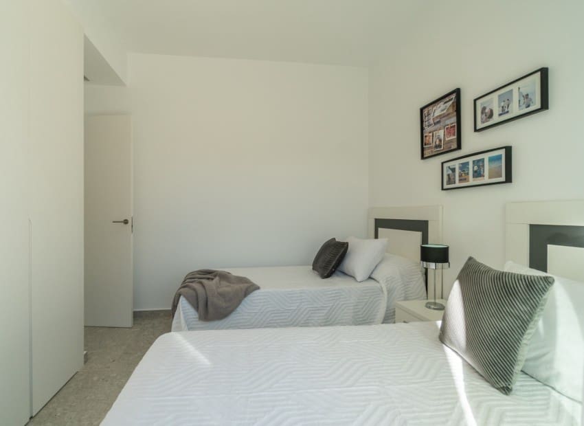 2 chambre Appartement à vendre à Torrevieja avec piscine - 274 900 € (Ref: 8825803)