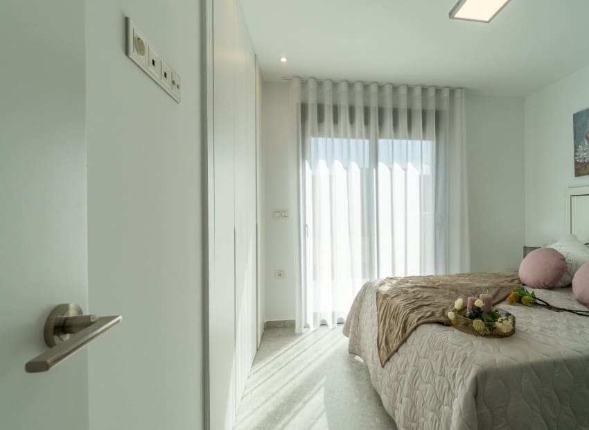 2 chambre Appartement à vendre à Torrevieja avec piscine - 274 900 € (Ref: 8825803)