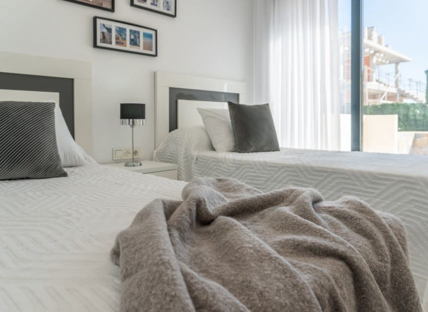 2 chambre Appartement à vendre à Torrevieja avec piscine - 274 900 € (Ref: 8825803)