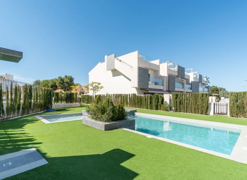 2 chambre Appartement à vendre à Torrevieja avec piscine - 274 900 € (Ref: 8825803)