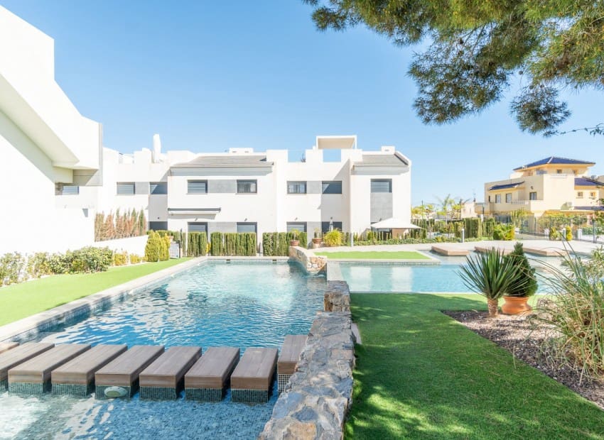 2 chambre Appartement à vendre à Torrevieja avec piscine - 274 900 € (Ref: 8825803)