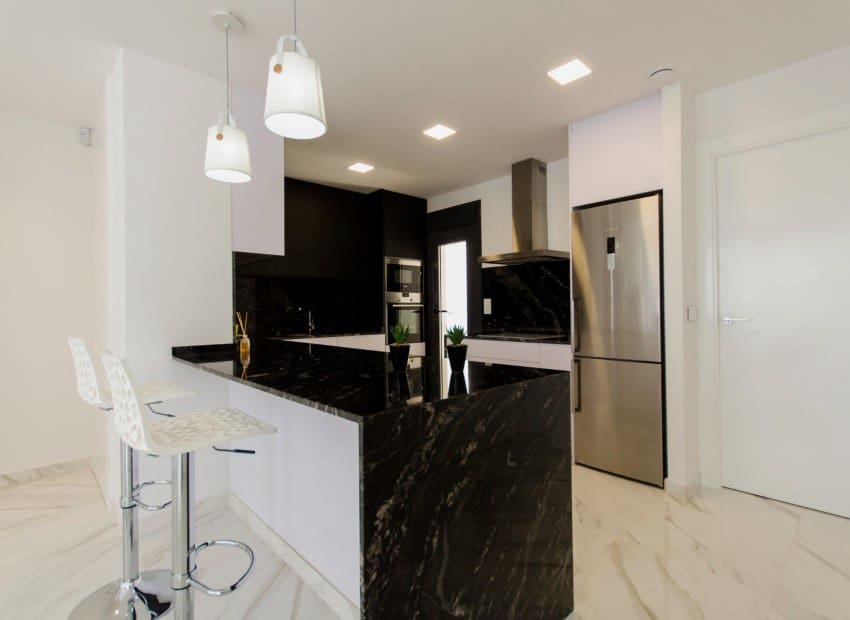 3 slaapkamer Villa te koop in Alicante stad met zwembad - € 800.000 (Ref: 8825805)