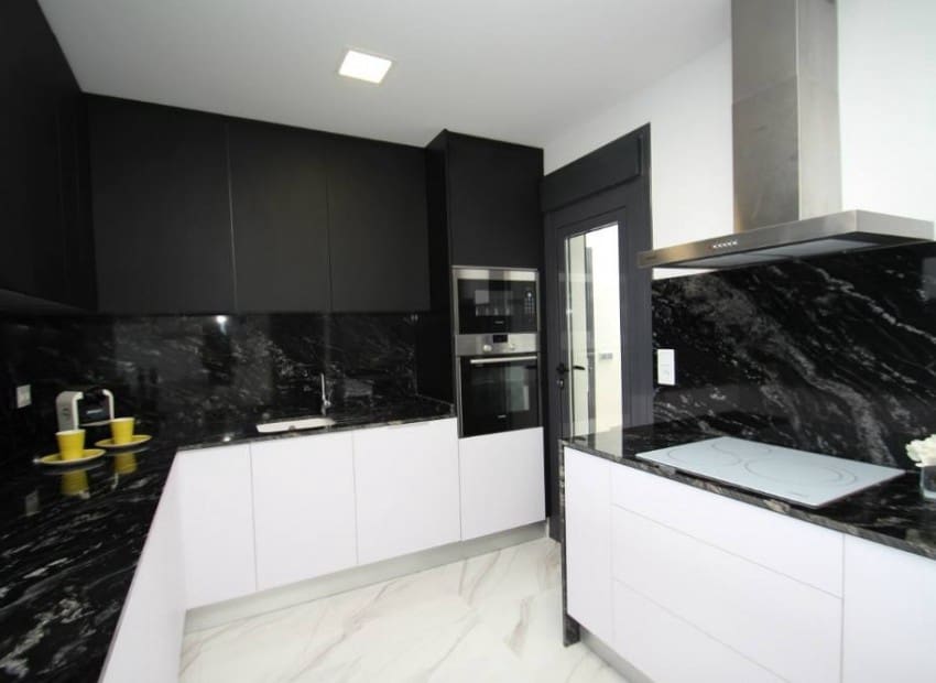 3 slaapkamer Villa te koop in Alicante stad met zwembad - € 800.000 (Ref: 8825805)