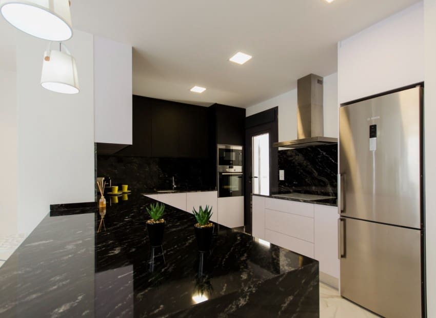 3 slaapkamer Villa te koop in Alicante stad met zwembad - € 800.000 (Ref: 8825805)