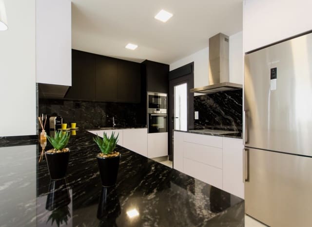 3 slaapkamer Villa te koop in Alicante stad met zwembad - € 800.000 (Ref: 8825805)