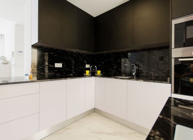 3 slaapkamer Villa te koop in Alicante stad met zwembad - € 800.000 (Ref: 8825805)