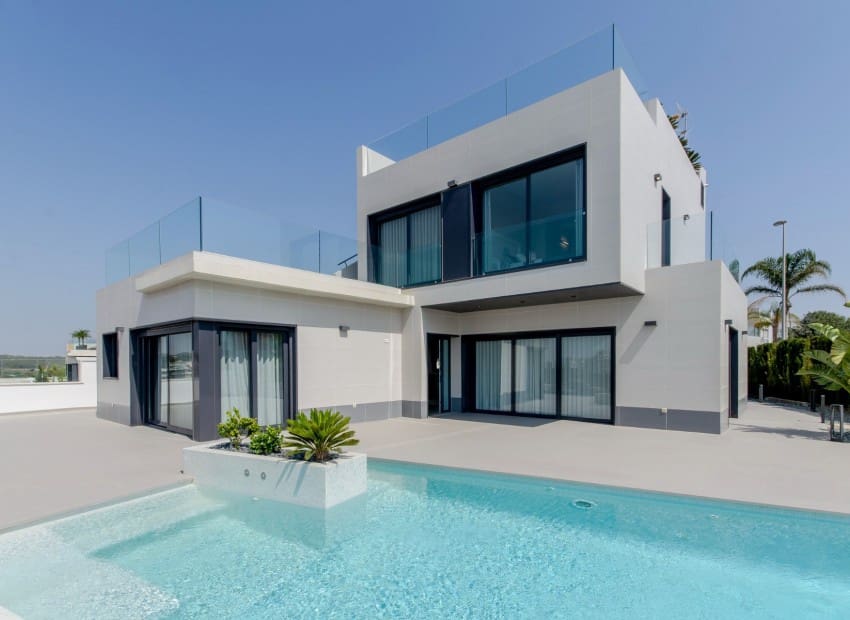 3 slaapkamer Villa te koop in Alicante stad met zwembad - € 800.000 (Ref: 8825805)