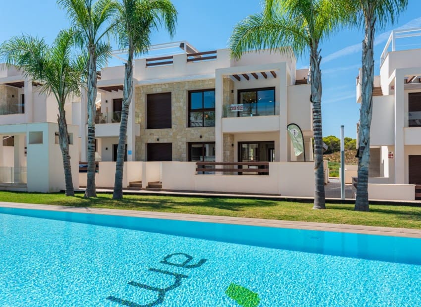 2 sovrum Lägenhet till salu i Torrevieja med pool - 275 000 € (Ref: 8825806)