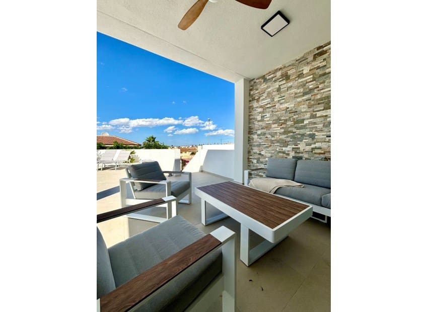 3 bedroom Villa for sale in Benijofar with pool - € 478,732 (Ref: 8825808)