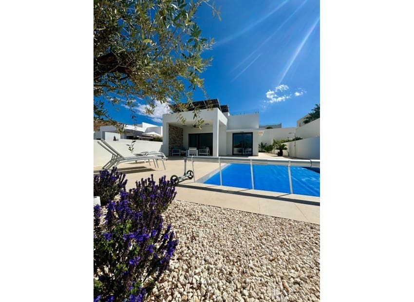 3 bedroom Villa for sale in Benijofar with pool - € 478,732 (Ref: 8825808)