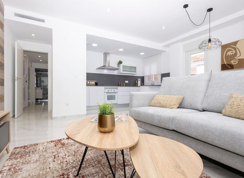 2 slaapkamer Appartement te koop in Jacarilla met zwembad - € 139.000 (Ref: 8825809)