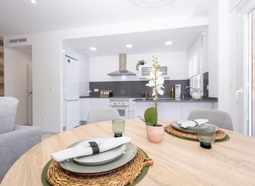 2 slaapkamer Appartement te koop in Jacarilla met zwembad - € 139.000 (Ref: 8825809)