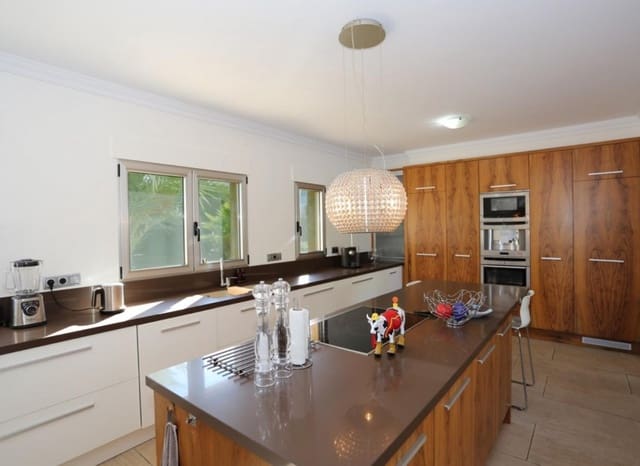 5 makuuhuone Huvila myytävänä paikassa Javea / Xàbia mukana uima-altaan - 1 215 000 € (Ref: 8825821)