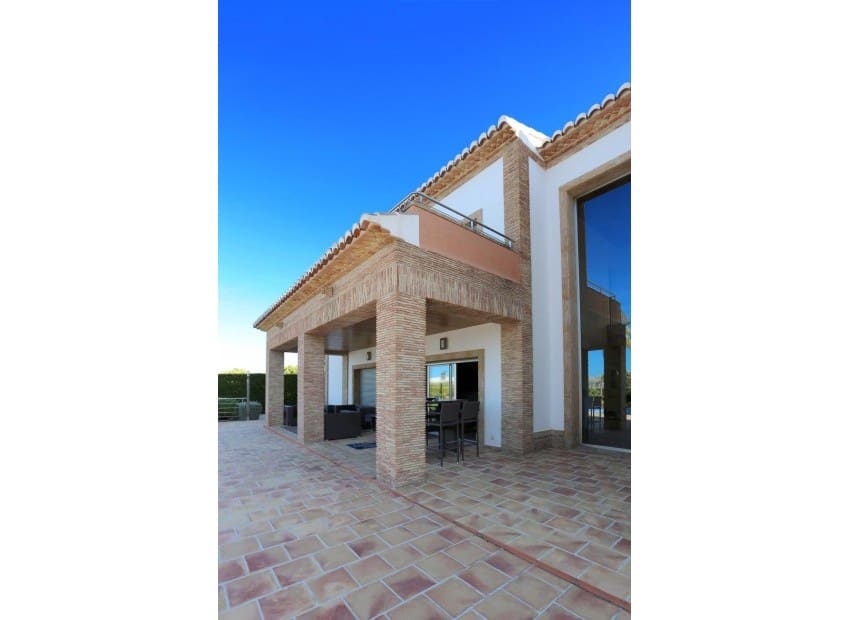 5 makuuhuone Huvila myytävänä paikassa Javea / Xabia mukana uima-altaan - 1 215 000 € (Ref: 8825821)