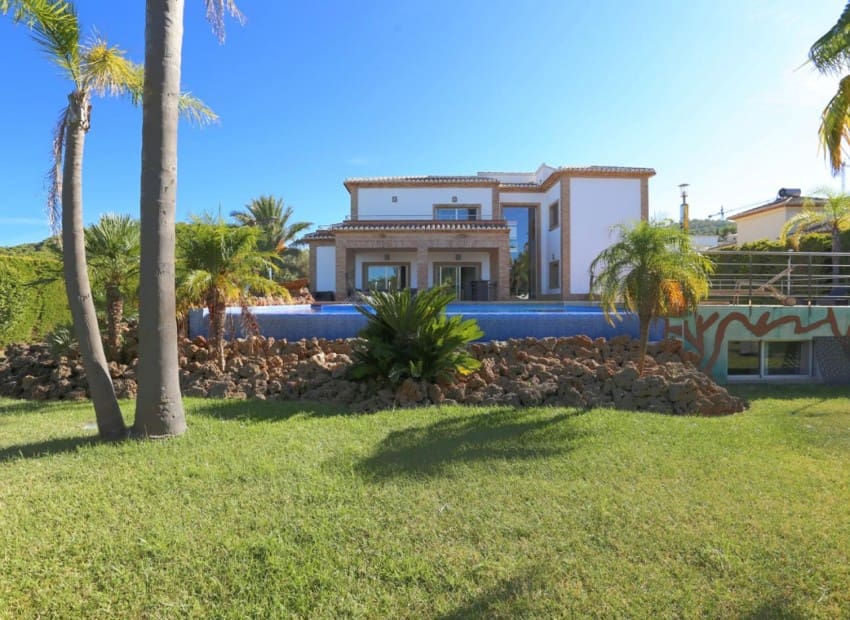 5 makuuhuone Huvila myytävänä paikassa Javea / Xabia mukana uima-altaan - 1 215 000 € (Ref: 8825821)
