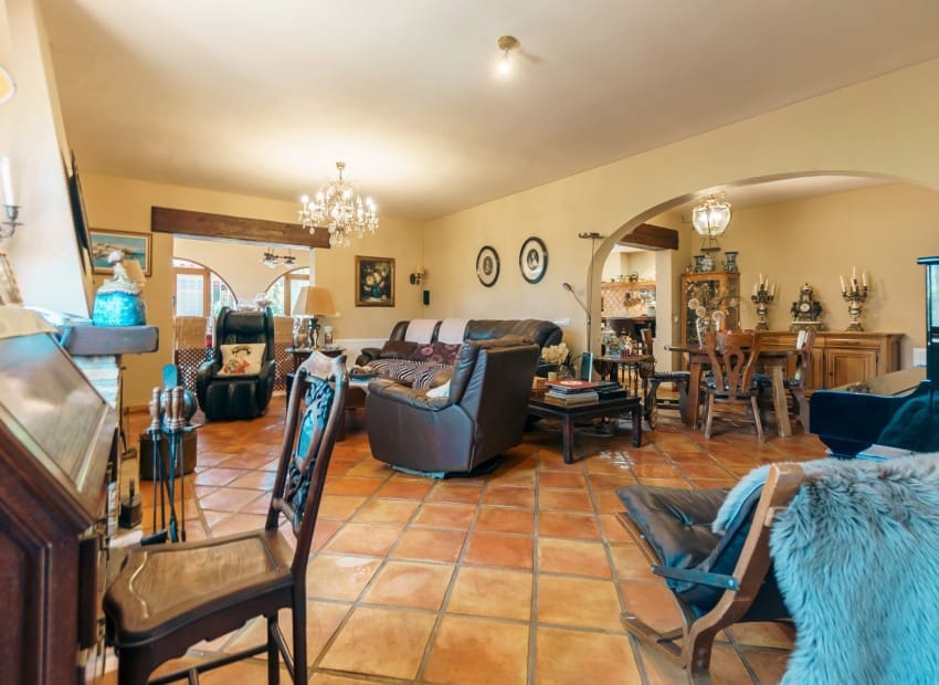 5 camera da letto Villa in vendita in La Nucia con piscina - 899.000 € (Rif: 8825839)