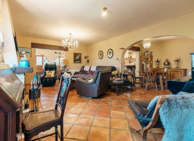 5 slaapkamer Villa te koop in Coloma  , La Nucia met zwembad - € 899.000 (Ref: 8825839)