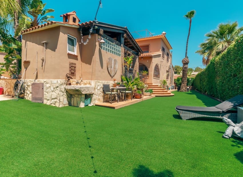 5 camera da letto Villa in vendita in La Nucia con piscina - 899.000 € (Rif: 8825839)