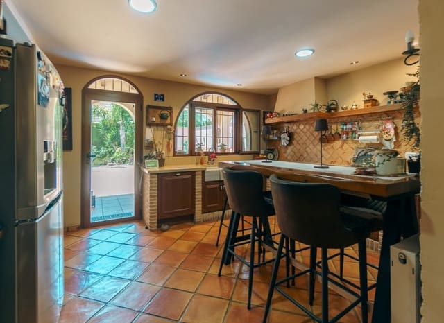 5 slaapkamer Villa te koop in Coloma  , La Nucia met zwembad - € 899.000 (Ref: 8825839)