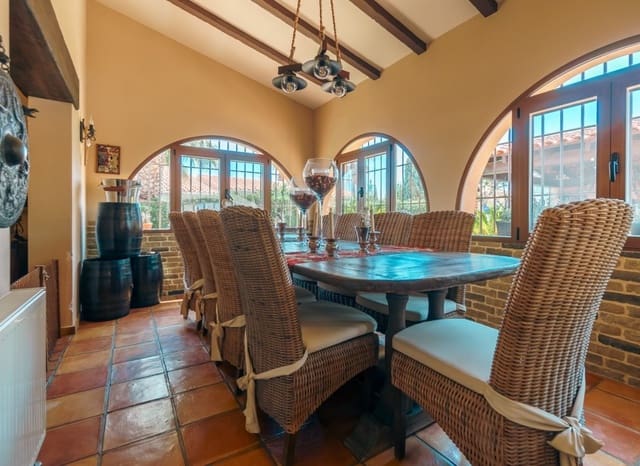 5 slaapkamer Villa te koop in Coloma  , La Nucia met zwembad - € 899.000 (Ref: 8825839)