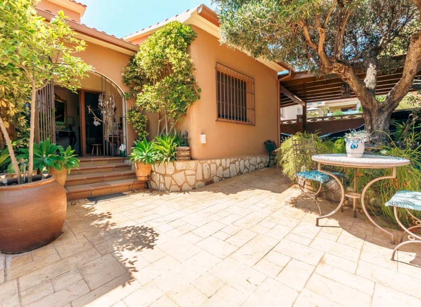 5 camera da letto Villa in vendita in La Nucia con piscina - 899.000 € (Rif: 8825839)