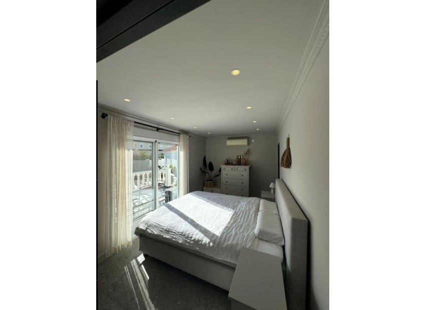 Chalet de 6 habitaciones en Ciudad Quesada en venta con piscina garaje - 728.500 € (Ref: 8840246)