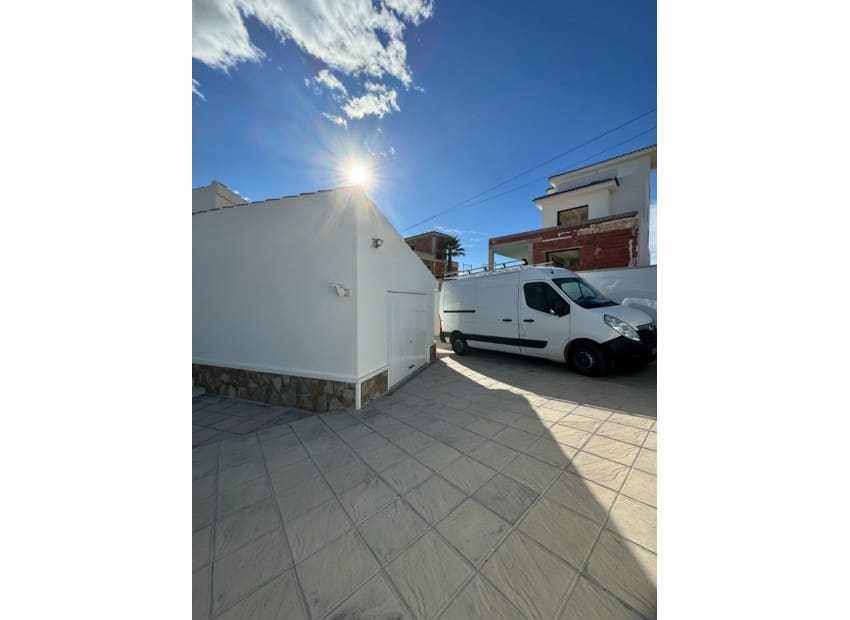 Chalet de 6 habitaciones en Ciudad Quesada en venta con piscina garaje - 728.500 € (Ref: 8840246)