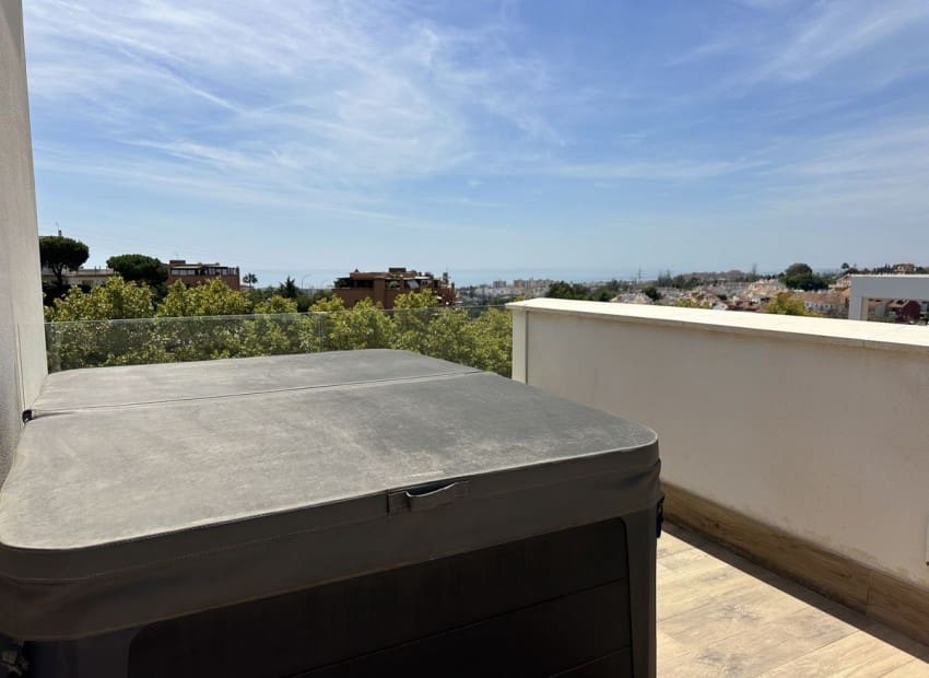 4 chambre Appartement à vendre à Marbella avec piscine - 1 100 000 € (Ref: 8856683)