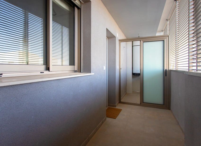 2 soveværelse Lejlighed til salg i Santa Pola med swimmingpool garage - € 420.000 (Ref: 8857883)