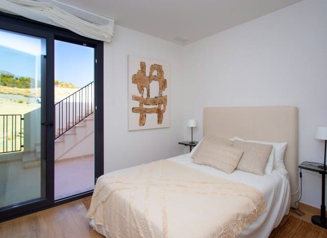 3 quarto Casa em Banda para venda em Monforte del Cid com piscina - 315 000 € (Ref: 8863188)