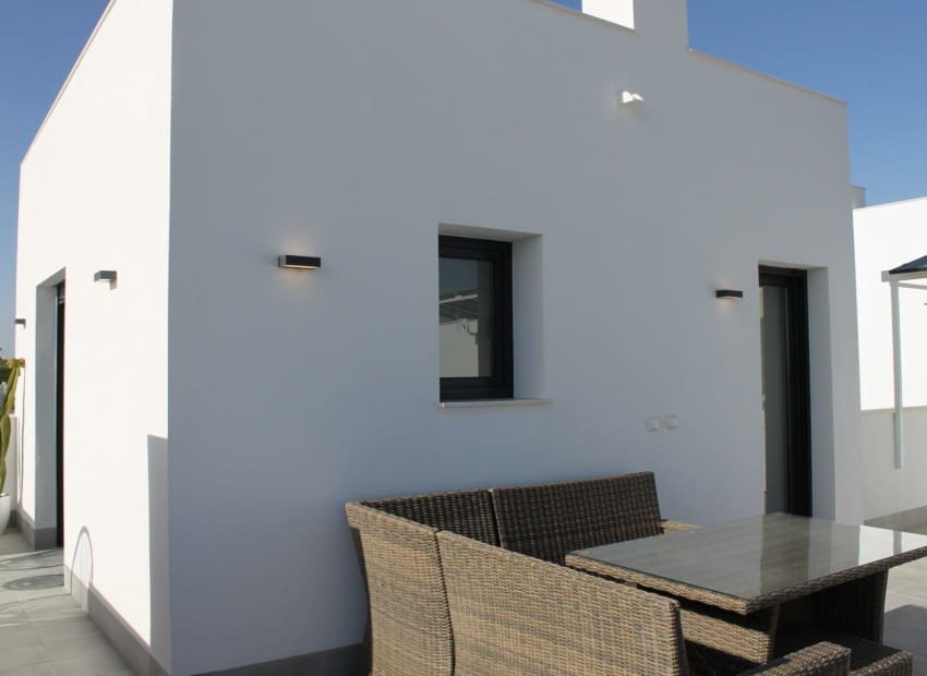 2 bedroom Villa for sale in Roldan with pool - € 299,900 (Ref: 8868455)