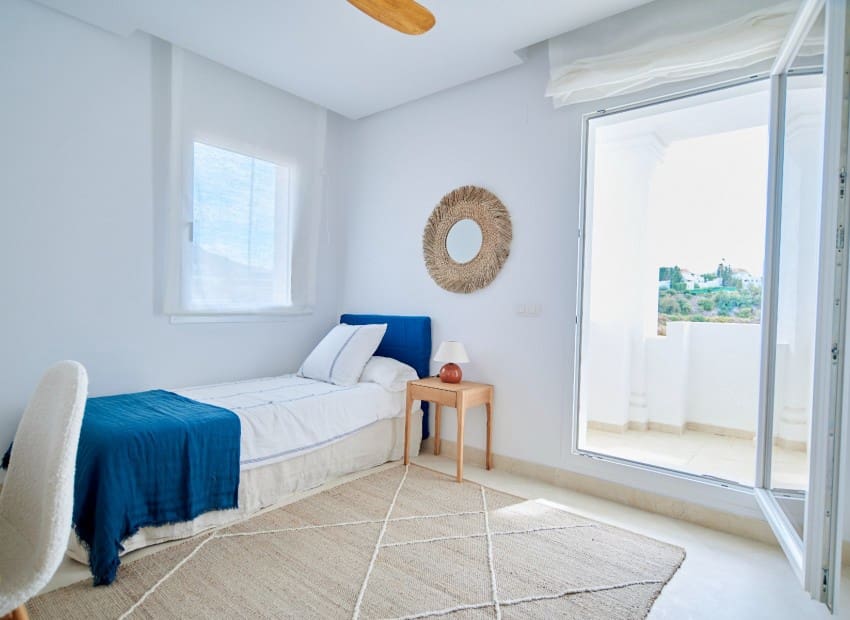 2 bedroom Apartment for sale in Marbella with pool - € 495,000 (Ref: 8887433)