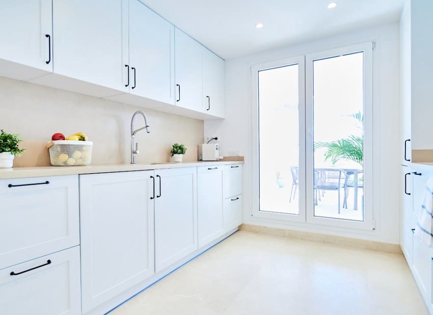 2 bedroom Apartment for sale in Marbella with pool - € 495,000 (Ref: 8887433)