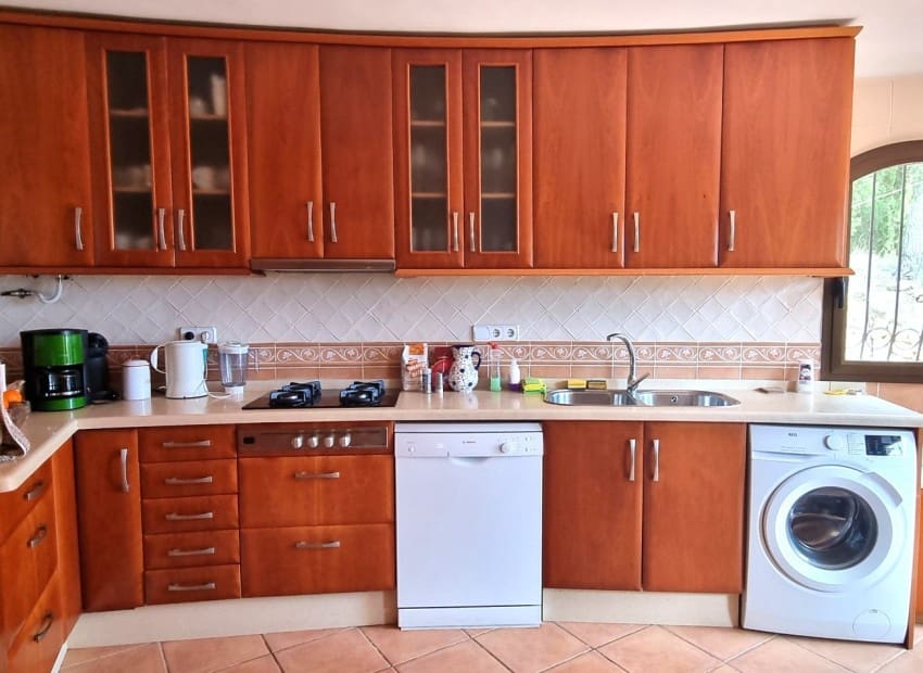 Chalet de 3 habitaciones en Altea en venta con piscina garaje - 850.000 € (Ref: 8887439)