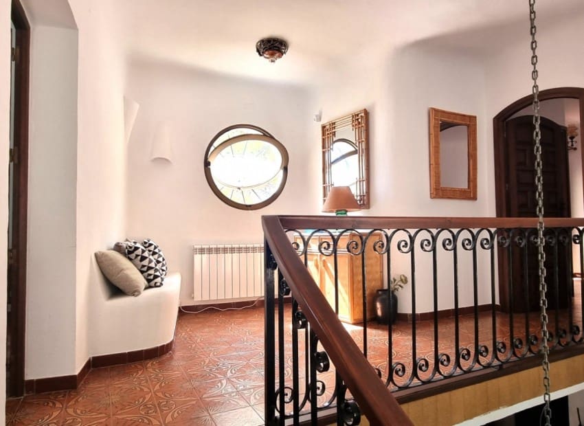 Chalet de 3 habitaciones en Altea en venta con piscina garaje - 850.000 € (Ref: 8887439)