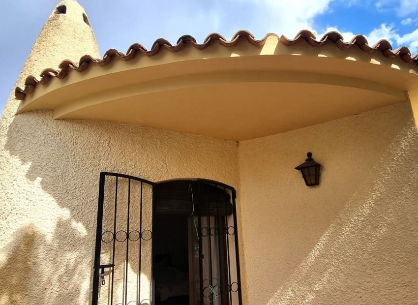 Chalet de 3 habitaciones en Altea en venta con piscina garaje - 850.000 € (Ref: 8887439)