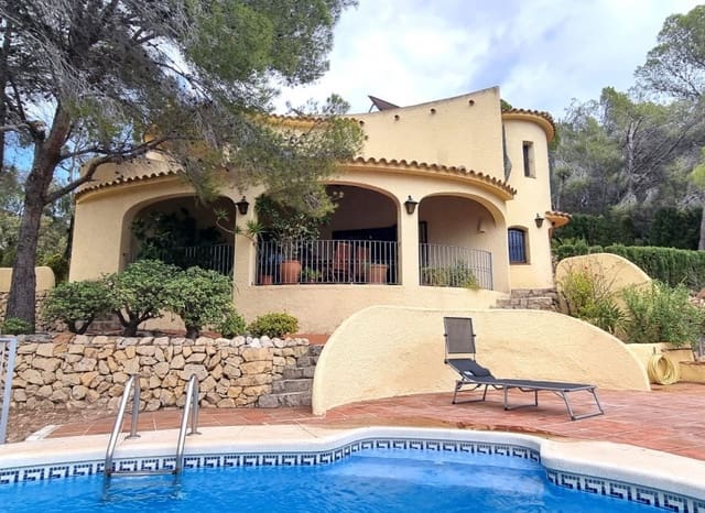 Chalet de 3 habitaciones en Altea en venta con piscina garaje - 850.000 € (Ref: 8887439)