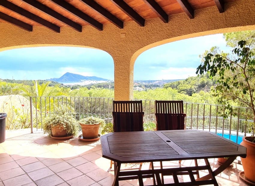 Chalet de 3 habitaciones en Altea en venta con piscina garaje - 850.000 € (Ref: 8887439)