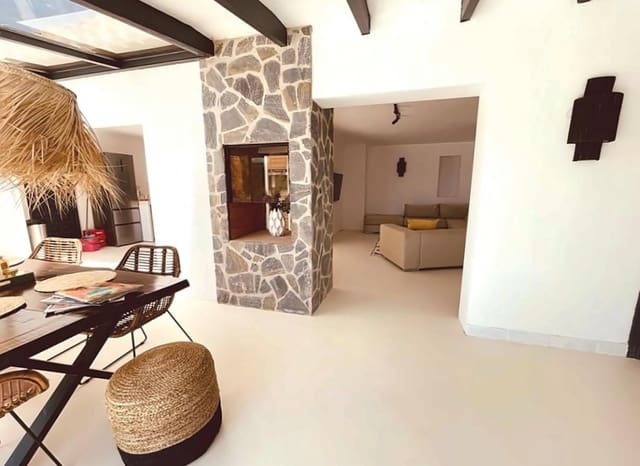 4 bedroom Villa for sale in Altea la Vella, Altea with pool - € 650,000 (Ref: 8887443)