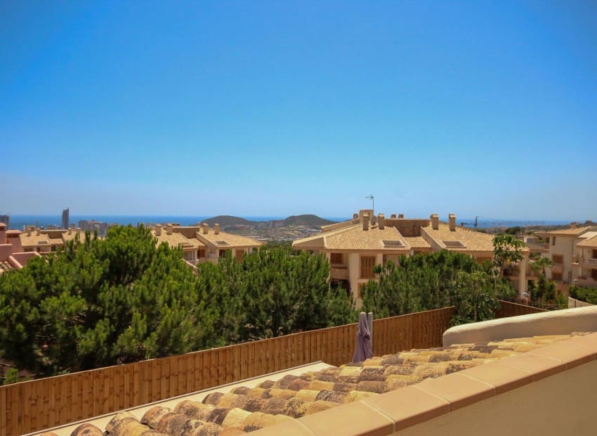 4 Zimmer Villa zu verkaufen in Finestrat mit Pool - 649.000 € (Ref: 8887447)