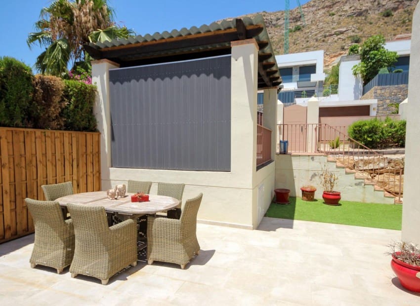 4 Zimmer Villa zu verkaufen in Finestrat mit Pool - 649.000 € (Ref: 8887447)