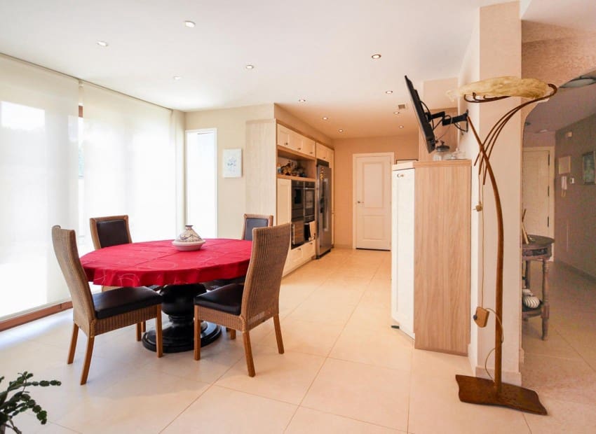 4 Zimmer Villa zu verkaufen in Finestrat mit Pool - 649.000 € (Ref: 8887447)