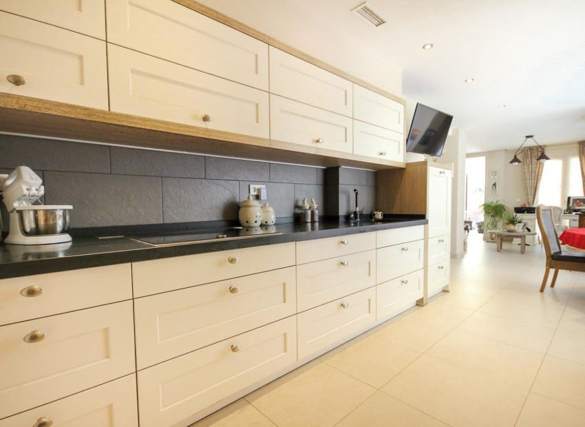 4 Zimmer Villa zu verkaufen in Finestrat mit Pool - 649.000 € (Ref: 8887447)