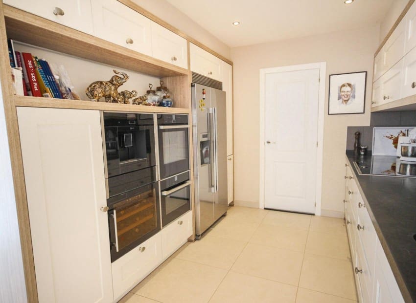 4 Zimmer Villa zu verkaufen in Finestrat mit Pool - 649.000 € (Ref: 8887447)