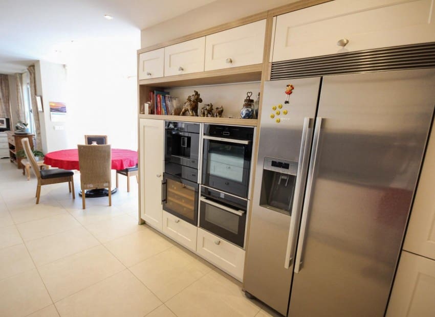 4 Zimmer Villa zu verkaufen in Finestrat mit Pool - 649.000 € (Ref: 8887447)