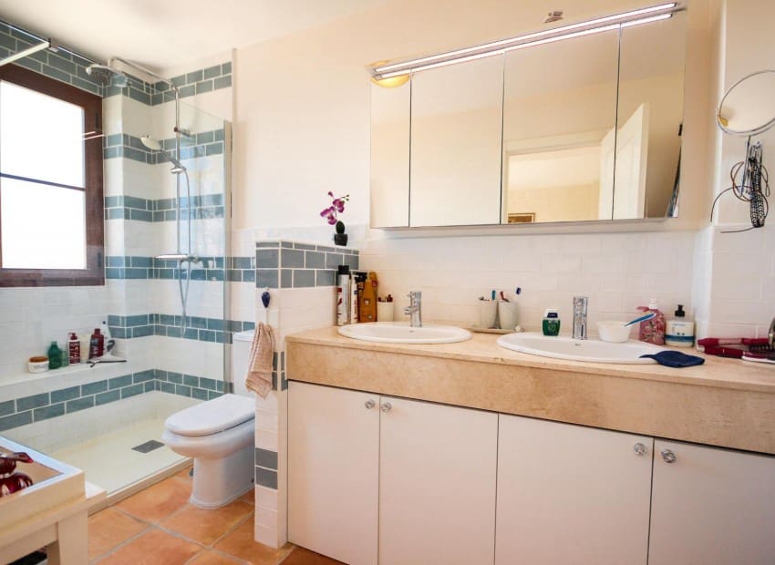 4 Zimmer Villa zu verkaufen in Finestrat mit Pool - 649.000 € (Ref: 8887447)