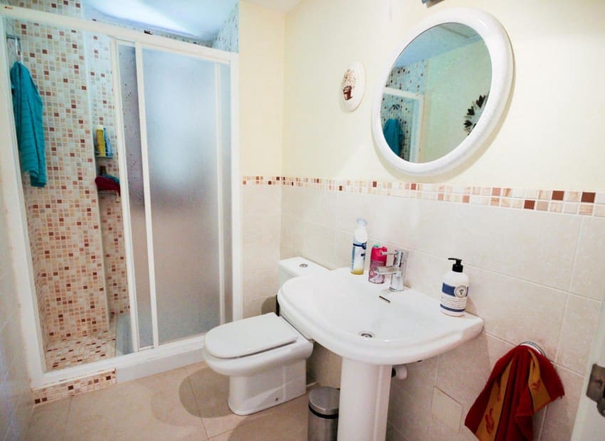 4 Zimmer Villa zu verkaufen in Finestrat mit Pool - 649.000 € (Ref: 8887447)